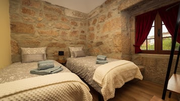 2 bedrooms, free WiFi, bed sheets