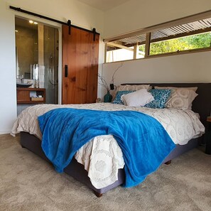 3 bedrooms, desk, iron/ironing board, free WiFi - Stunning 3 bedroom bnb retreat with breathtaking mountain views (Olinda)