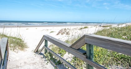 Oceanview, Sea Place townhouse. 2bed/2.5 bath 2 spacious balconies