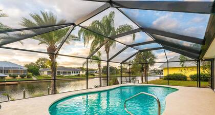 Boat Dock &Salt Water Heated Pool &Close to Beach