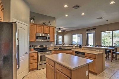 Pet-Friendly Tucson Home w/ Patio & Mountain Views