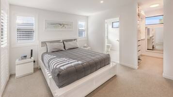 3 bedrooms, iron/ironing board, travel crib, free WiFi