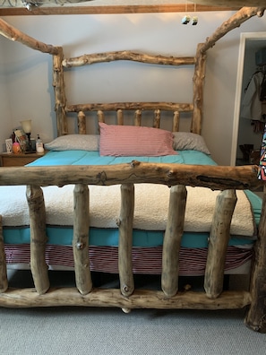 5 bedrooms, WiFi, bed sheets