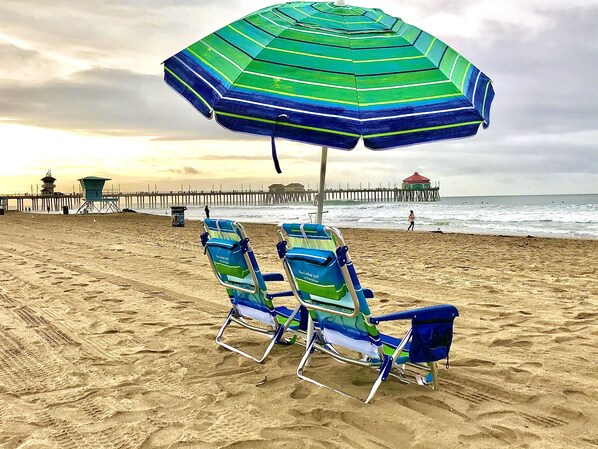 On the beach, sun loungers - Only Beach Front Condo Complex directly in the Sand - Walk to Pier, Eat, Fun !! (Huntington Beach)
