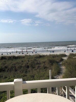 Property grounds - Oceanfront Condo - 2 bedroom, 2 bath. Relax and Enjoy (North Myrtle Beach)