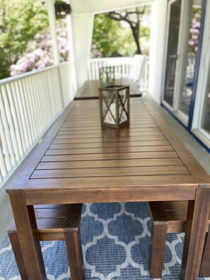 Outdoor dining - Private beach; firepit, outdoor shower, AC, two kitchens, laundry, covered patio (Narragansett)