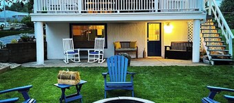 Private beach; firepit, outdoor shower, AC, two kitchens, laundry, covered patio