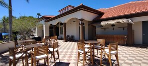 Outdoor dining - Disney area 5* Villa with private pool, spa, Wi-Fi & Games in gated Aviana community (Davenport)