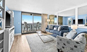 TV, DVD player, offices - SunDestin Beach Resort Getaway With Pool, Hot Tub and Gulf Access (Destin)
