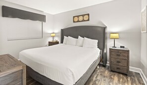 1 soverom, skrivebord, strykejern/-brett og wi-fi