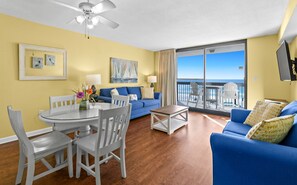 TV, DVD player - SunDestin 0409 by Scenic Stays (Destin)