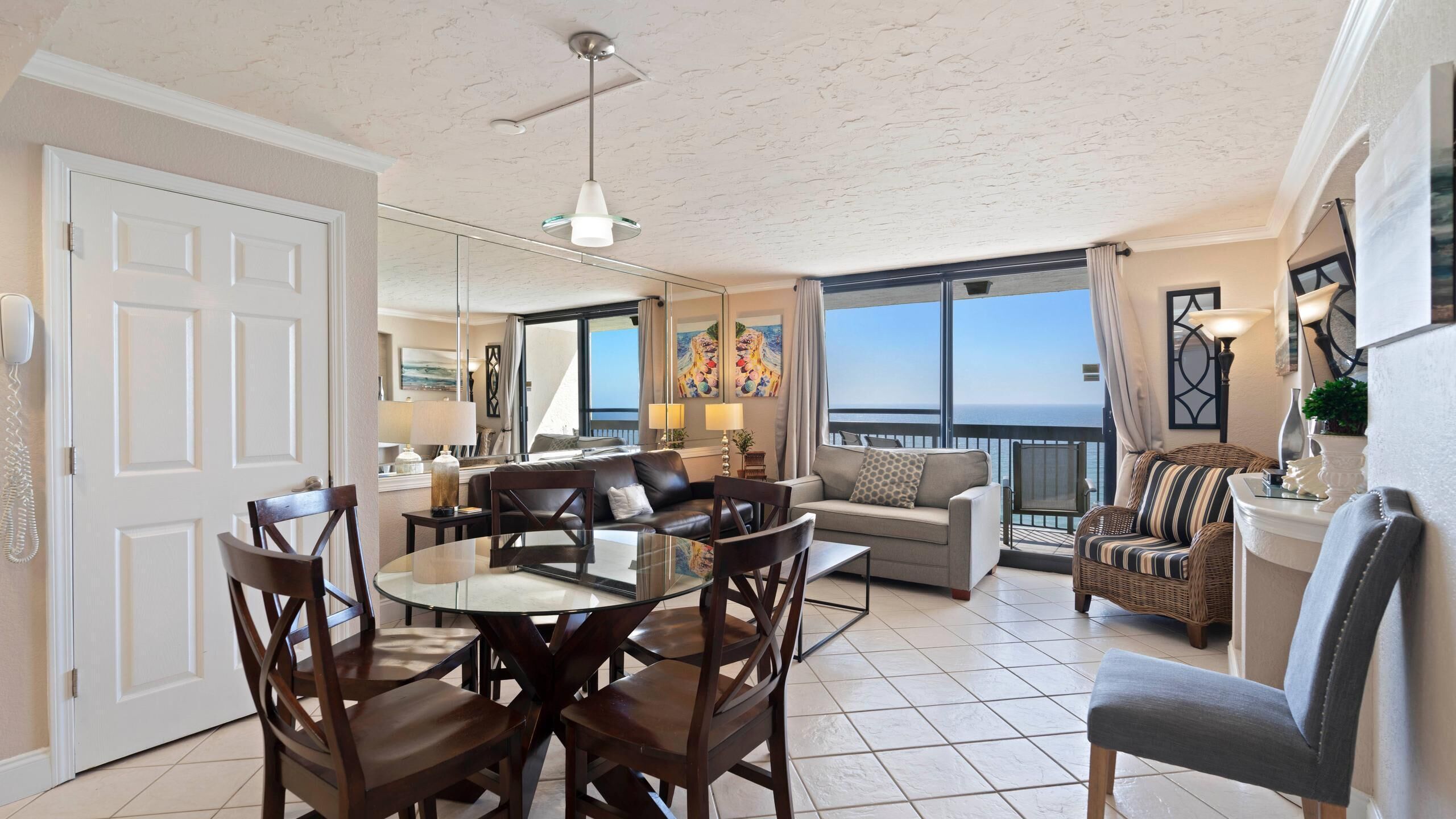 電視、DVD 播放機、 辦公室