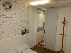 1 phòng ngủ, bộ đồ giường cao cấp, trang trí khác biệt 