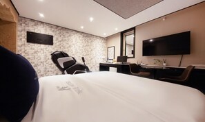 Kamar (Massage Chair) | Didekorasi berbeda-beda dan dilengkapi dengan perabotan berbeda-beda