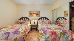 3 Schlafzimmer, Schreibtisch, Bügeleisen/Bügelbrett, WLAN