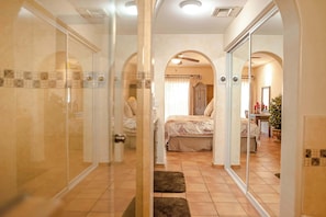 3 chambres, bureau, fer et planche Ă repasser, Wi-Fi