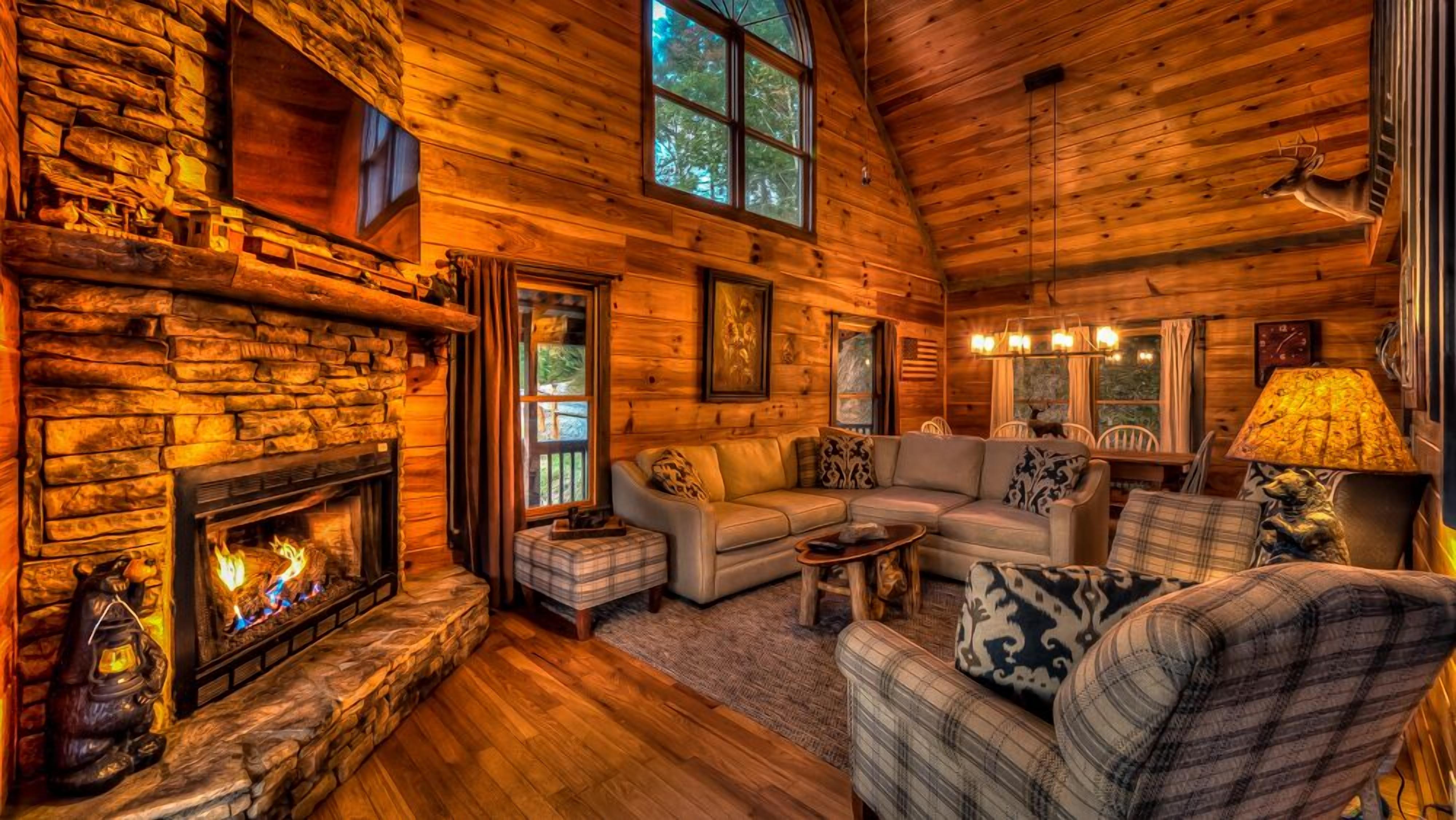 Livin' On The Edge - Mountain View | Hot Tub | Pool Table | Fire Pit