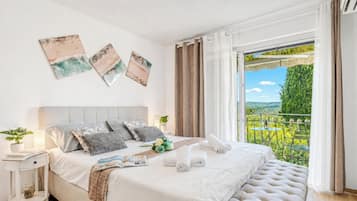 Family House, 1 Bedroom, Balcony, Mountainside (House In The Vineyards) | 1 bedroom, WiFi