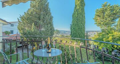 House In The Vineyards