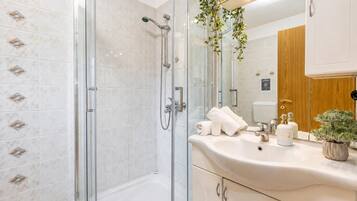 Family House, 1 Bedroom, Balcony, Mountainside (House In The Vineyards) | Bathroom