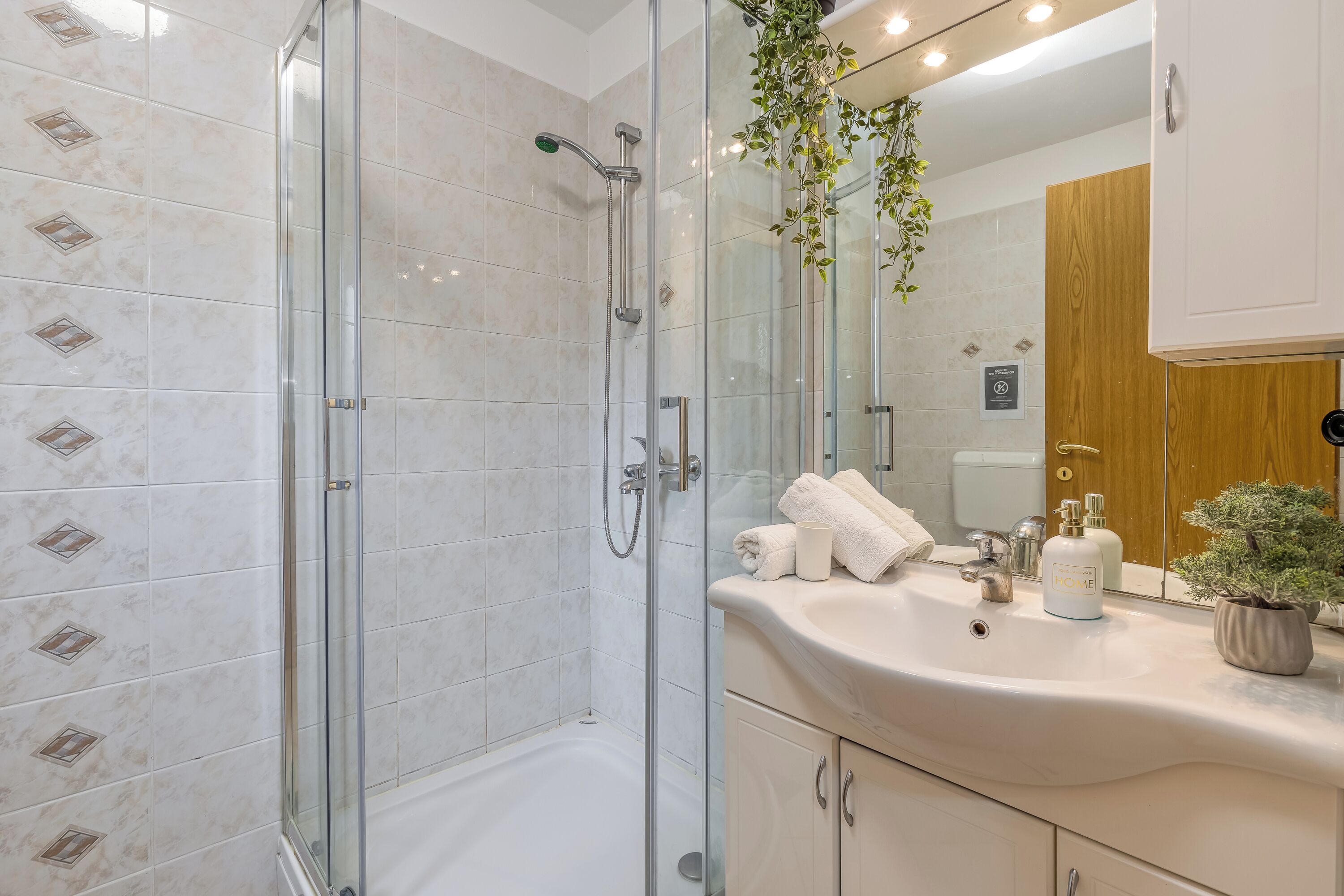 Family House, Multiple Bedrooms, Mountainside (House In The Vineyards) | Bathroom | Shower, hair dryer, towels, soap