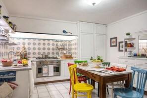 Family Villa | Private kitchen | Fridge, dishwasher, espresso maker, toaster - Country Lemonvilla (Massa Lubrense)