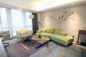 Living area - Zhujiang New Town Hampton Hilton (Guangzhou)