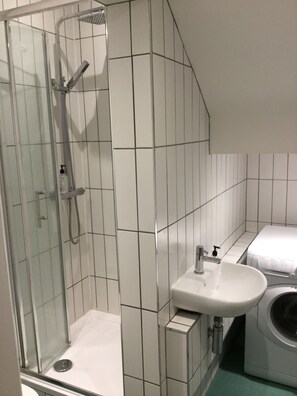 Apartment | Bathroom - Albert Terrace (Margate)