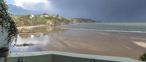 Apartment (2 Bedrooms) | Beach/ocean view