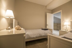 Appartamento (2 Bedrooms) | 2 camere, ferro/asse da stiro, Wi-Fi gratuito