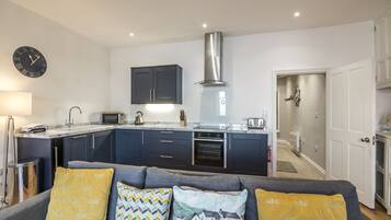 Apartment (2 Bedrooms) | Living area | Plasma TV