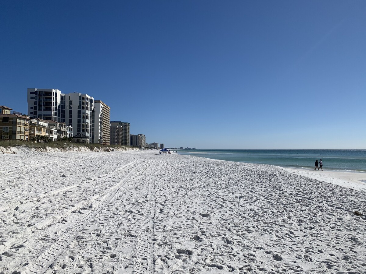 Photo 12 of On the beach! 3 br townhome @ Southbay by Florida Sunshine!
