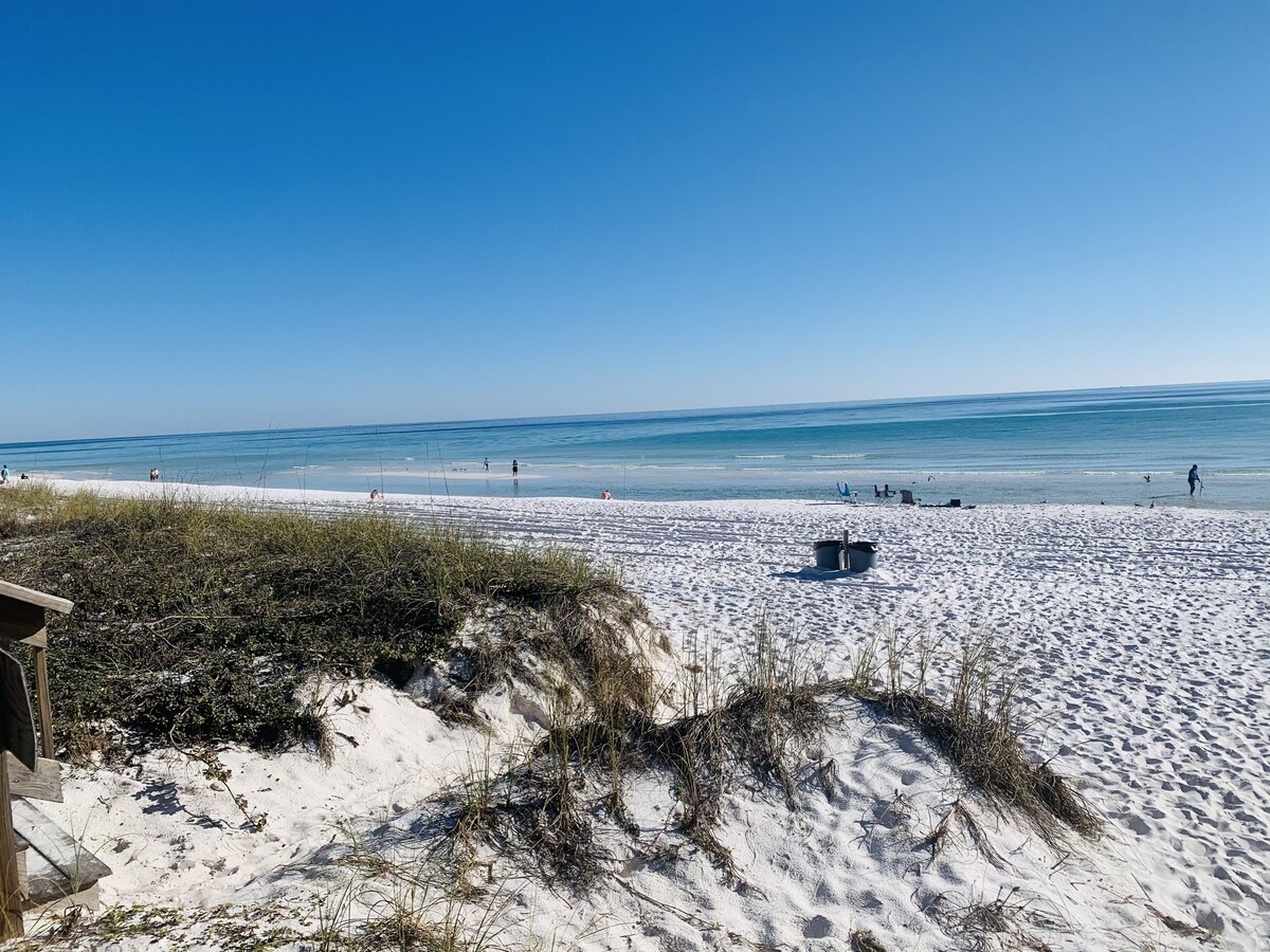 Photo 11 of On the beach! 3 br townhome @ Southbay by Florida Sunshine!