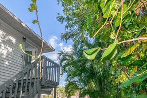 Property grounds - A Getaway Retreat Both Units 4 Bedrooms/4 Baths (Bradenton Beach)