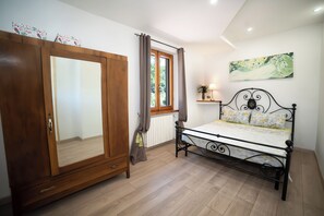 4 bedrooms, free WiFi, bed sheets