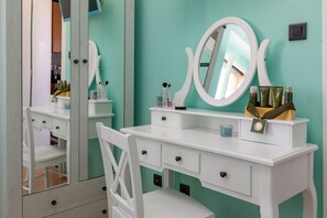 Panoramic-Apartment | 3 Schlafzimmer, Schreibtisch, laptopgeeigneter Arbeitsplatz