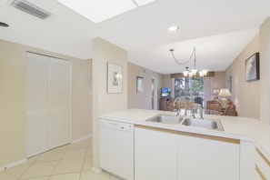 Condo, Multiple Beds (Alluring condo with pool, tennis and ) | Private kitchen