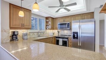 Condo, Multiple Beds (Eagle Cay Building 2-306) | Private kitchen