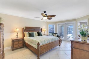 House, Multiple Beds (Southern exposure waterfront home wit) | 3 bedrooms - Southern Exposure Waterfront Home With Pool and Dock (Marco Island)