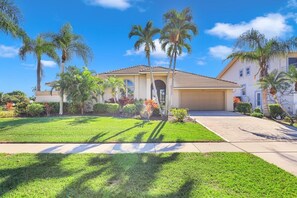 獨棟房屋, 多張床 (Southern exposure waterfront home wit) | 外觀