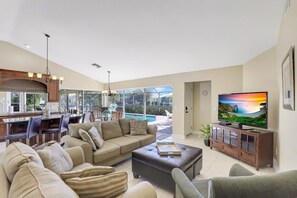 Maison, plusieurs lits (1221 Lamplighter Court) | Salle de séjour