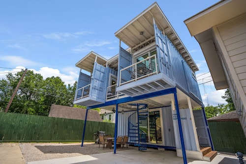 East Downtown Micro-luxe Container Living Pod #10