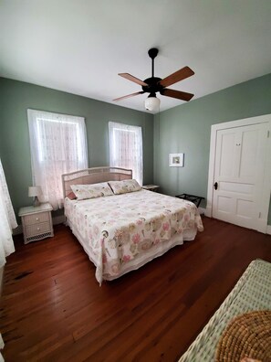 3 bedrooms, iron/ironing board, travel cot, WiFi