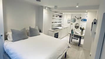 1 makuuhuone, silitysrauta/-lauta, vauvan matkasänky, ilmainen Wi-Fi