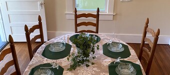 King Family Farmstead- Spacious family home