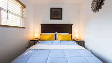 1 bedroom, desk, iron/ironing board, WiFi