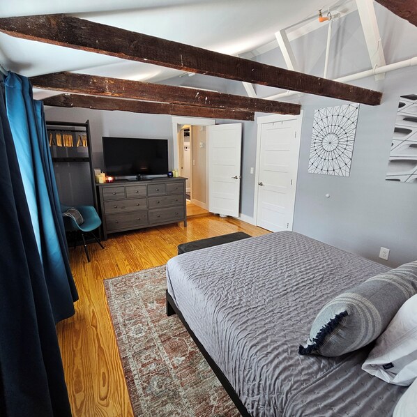 1 bedroom, iron/ironing board, free WiFi, bed sheets