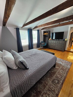1 bedroom, iron/ironing board, free WiFi, bed sheets - Modern Condo in the West End, central to everything you want to enjoy in P-Town. (Provincetown)