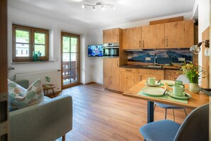 Interior - Ferienwohnung Ramsau Mitte, 46qm, Separates Schlafzimmer, Balkon, W-lan (Ramsau bei Berchtesgaden)