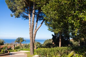Property grounds - Country lodge just 3km from the beach and surrounded by a Mediterranean garden (San Nicolò)